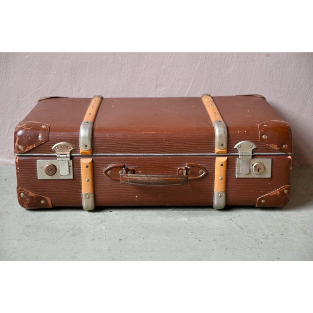 Brown Vintage Travel Suitcase with Rigid Cardboard and Wooden Handles, 1940s For Sale - Image 8 of 11