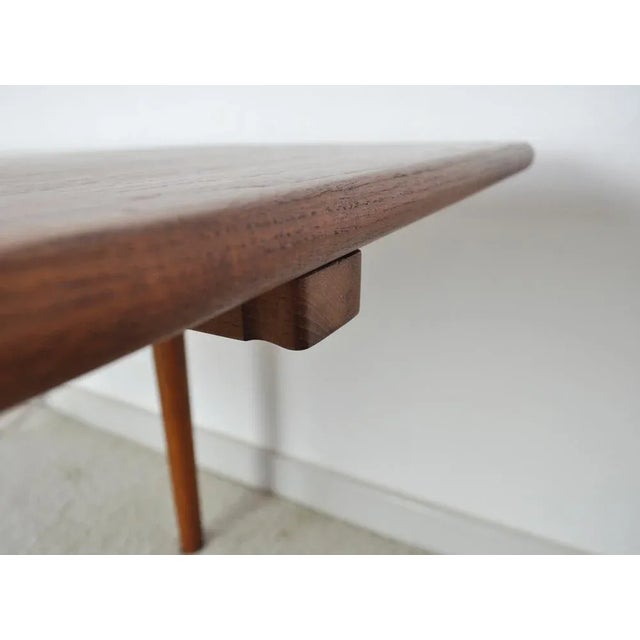 Drop Leaf Side Table in Solid Teak and Oak by Hans J. Wegner for Getama For Sale - Image 10 of 17