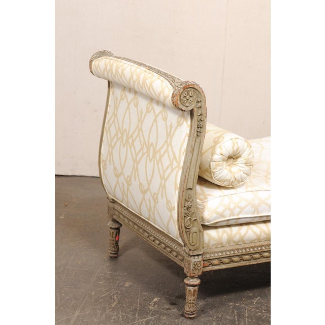 French Early 20th Century French Récamier Painted Wood Daybed For Sale - Image 3 of 12