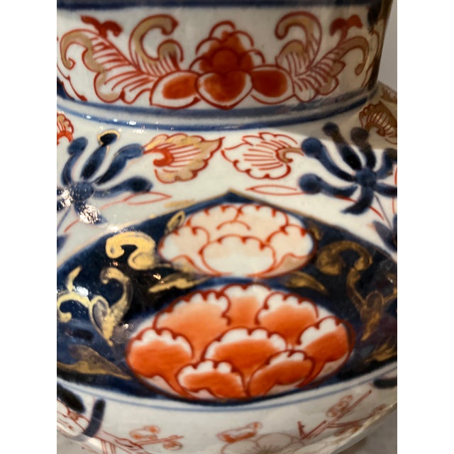 Ceramic Early 19th Century Pair of Japanese Imari Porcelain Jars Ormolu Mounts For Sale - Image 7 of 7