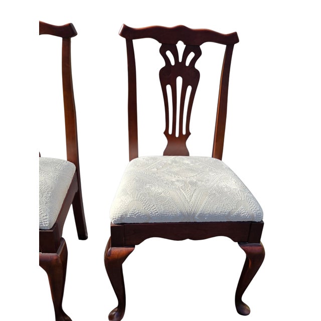Pennsylvania House 1990s 2 Pennsylvania House Cherry Dining Room Side Chairs Chippendale Sheild Back For Sale - Image 4 of 14