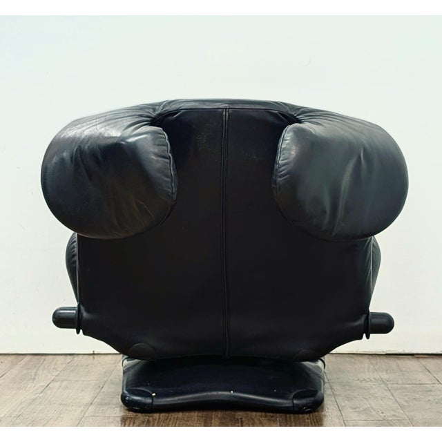 Animal Skin 1980s Toshiyuki Kita Wink Black Leather Lounge Chair by Cassina (2 Lounge Chairs Available) For Sale - Image 7 of 13