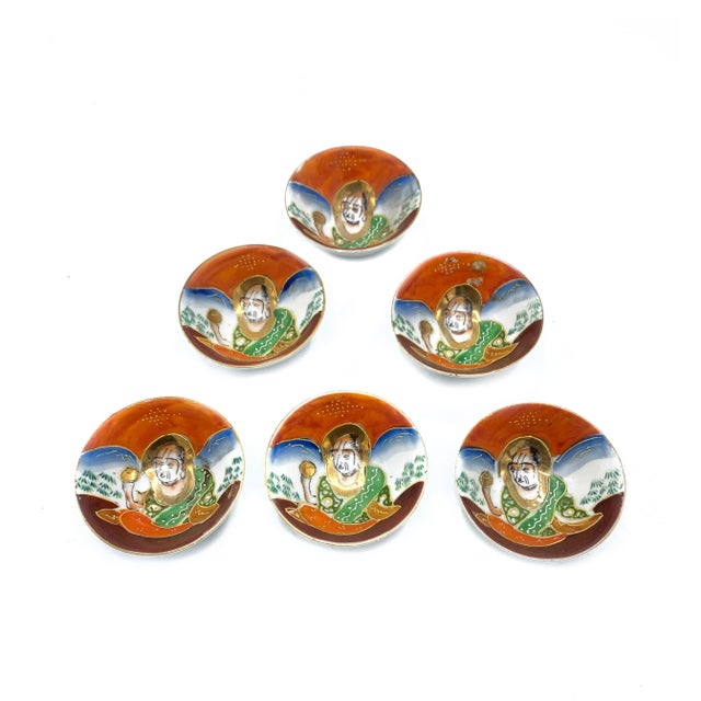 Antique set of 6 dish hand painted, gilded and enameled Satsume finger bowls / mini bowls. From around 1800, a new style –...