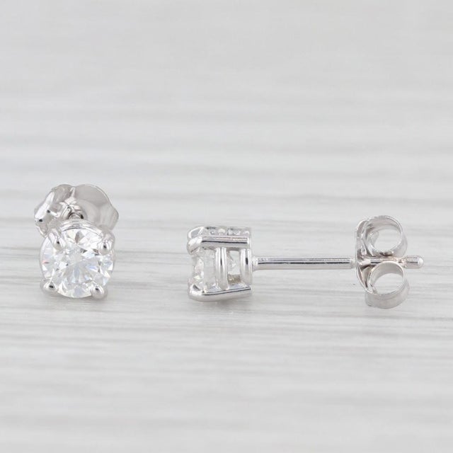 Gemstone Information: - Natural Diamonds - Total Carats - 0.40ctw Cut - Round Brilliant Color - G - H Clarity - I1 - I2...