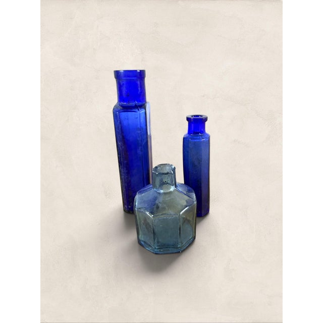 Victorian Antique Set of Three English Cobalt Blue Glass Apothecary Bottles For Sale - Image 3 of 7