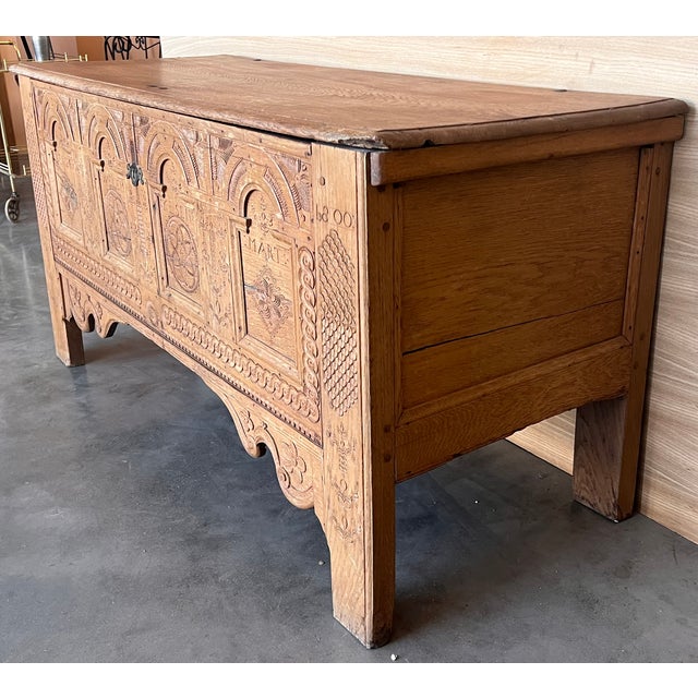 Early 19th Belgian Bleached Oak Trunk With Original Iron Hardware For Sale - Image 4 of 12