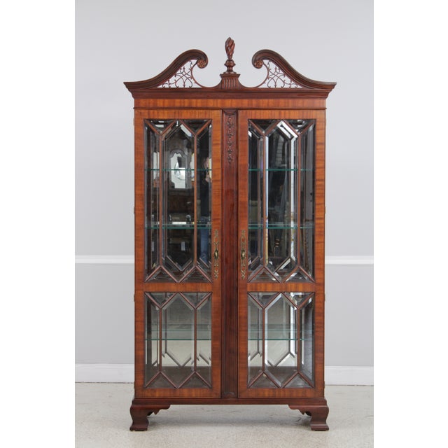 Chippendale Henkel Harris Mahogany Chippendale Style Display Cabinet For Sale - Image 3 of 13