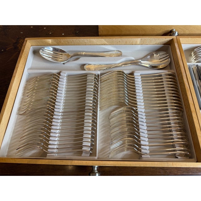 French Silverplate Flatware Set by Guy Degrenne, Set of 127 For Sale - Image 6 of 11