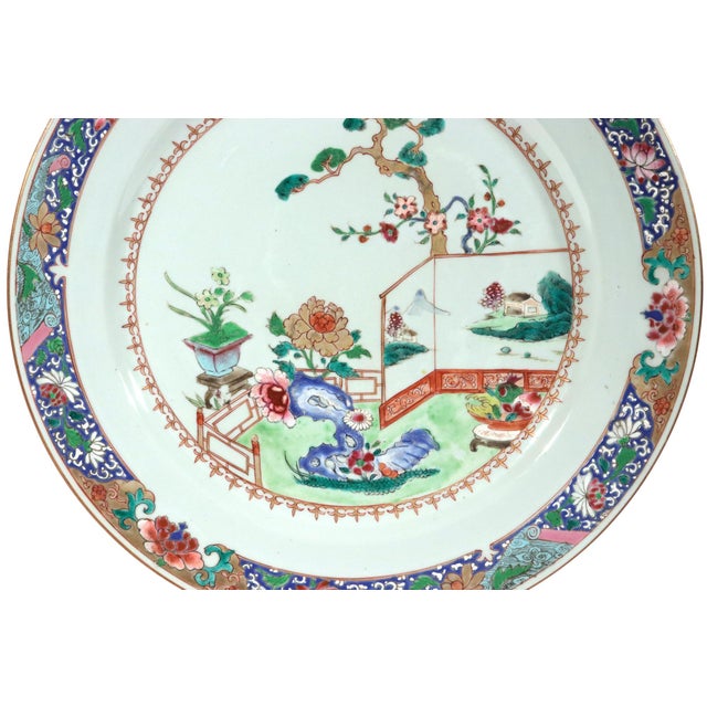 18th-Century Chinese Export Porcelain Famille Rose ‘Garden’ Dishes - a Pair For Sale - Image 12 of 18