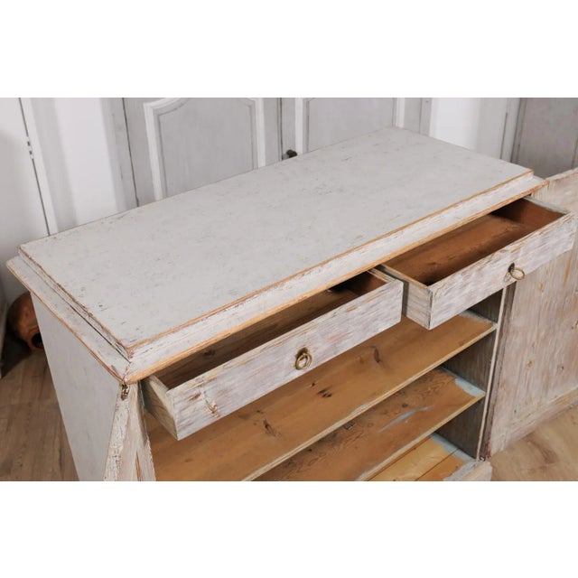 1820s Late Gustavian Period Swedish Buffet with Carved Reeded Diamond Motifs For Sale - Image 10 of 12