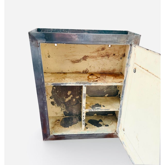 Contemporary Vintage Industrial Steel Medicine Cabinet, Beveled Mirror, Wall Hung. Early 1900s For Sale - Image 3 of 9