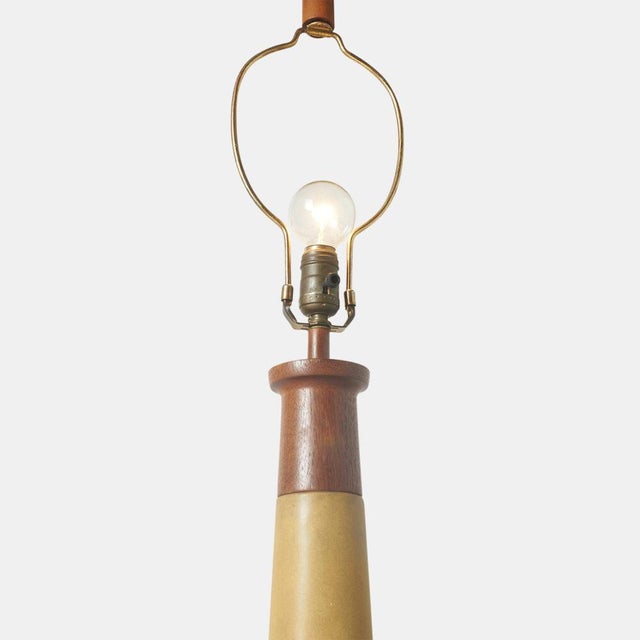 Gordon & Jane Martz 1950s Matte Olive Stoneware Table Lamp by Gordon & Jane Martz For Sale - Image 4 of 7