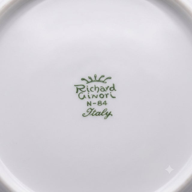 Italian 1980s Richard Ginori “Lerici” Hand-Painted Porcelain Dinner Service for 16 – Complete Set W/ Tea Service & Tureen - 106 pcs For Sale - Image 3 of 14