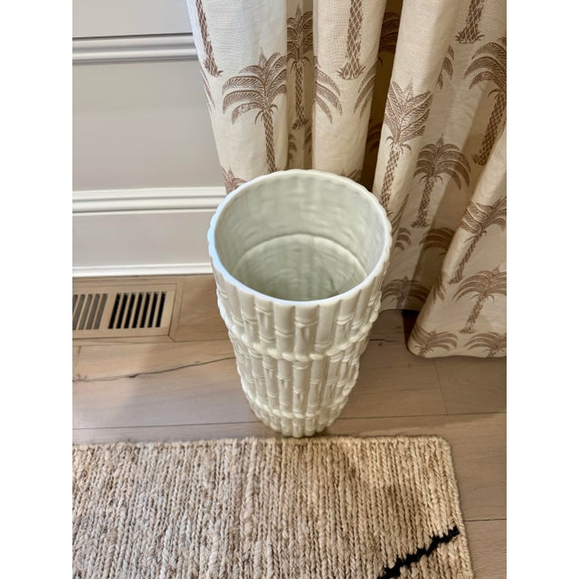 Chinoiserie Late 20th Century Glazed White Ceramic Faux Bamboo Umbrella Stand Holder Made in Spain For Sale - Image 3 of 9