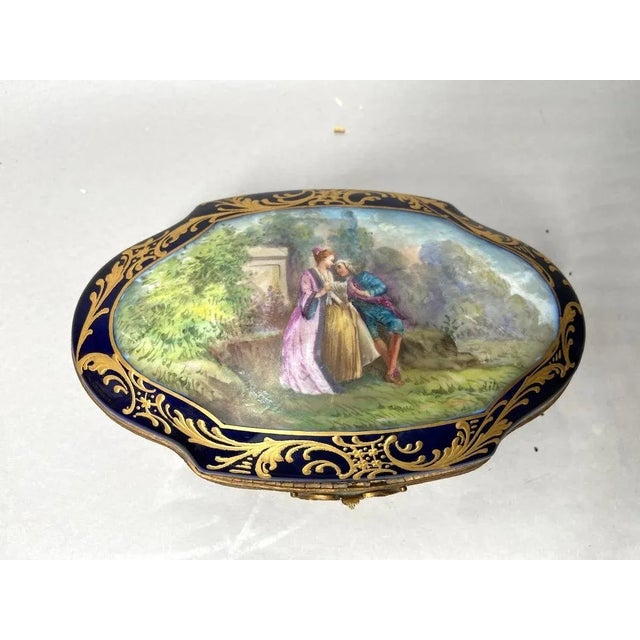 French 1880 French Sevres Blue Porcelain Gold Gilt Romantic Box For Sale - Image 3 of 15