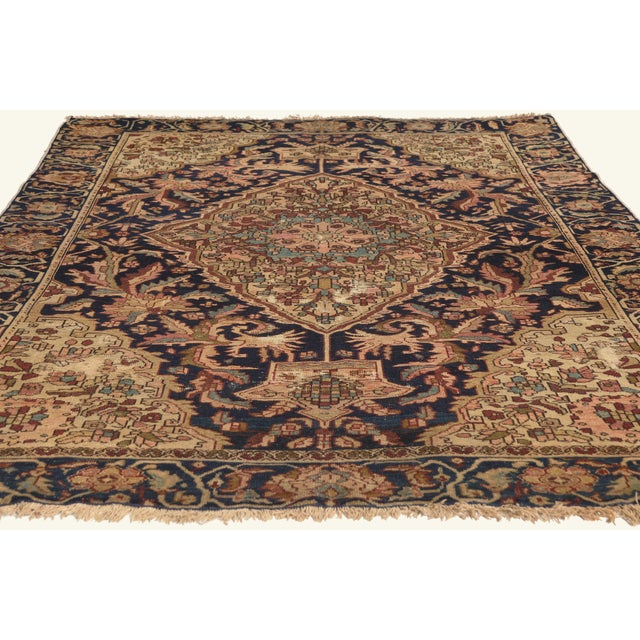 English Late 19th Century Persian Farahan Rug, 04'06 X 06'04 For Sale - Image 3 of 10