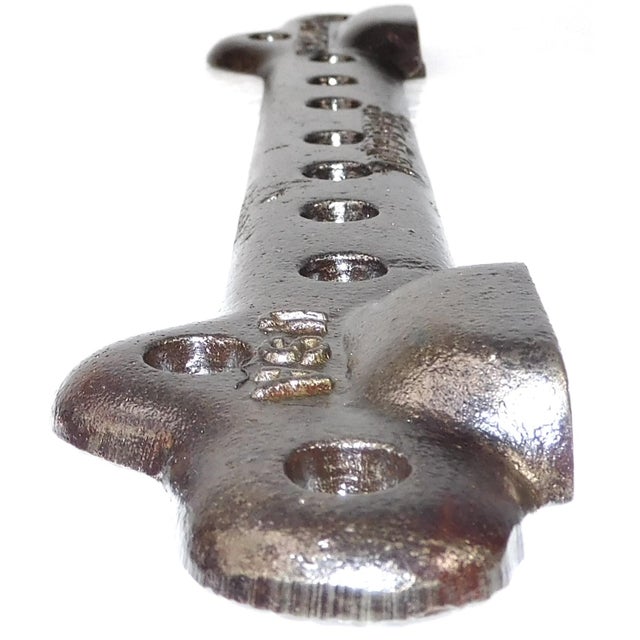 Restored Vintage "Standard" Nb Works Cast Iron Sink Wall Bracket For Sale - Image 4 of 7