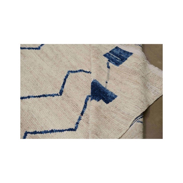 1960s Blue & Cream Oversized Modern Rug For Sale - Image 5 of 7