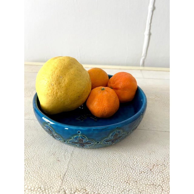Blue Italian Ceramic Dish in the Style of Bitossi Raymor For Sale - Image 9 of 10