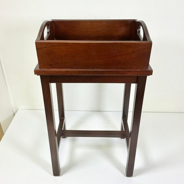Hollywood Regency 1990s Vintage Chippendale Hollywood Regency Deep Tray Drinks Table For Sale - Image 3 of 15