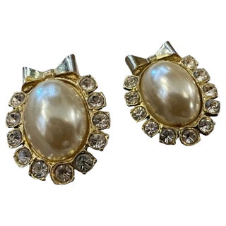 1980s Gilted Metal Rhinestones and Faux Pearls Italian Ribbon Clip-on Earrings For Sale
