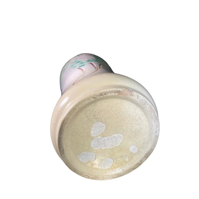 American 1910s Roseville Pottery Velmoss Scroll Vase in Ivory For Sale - Image 3 of 3