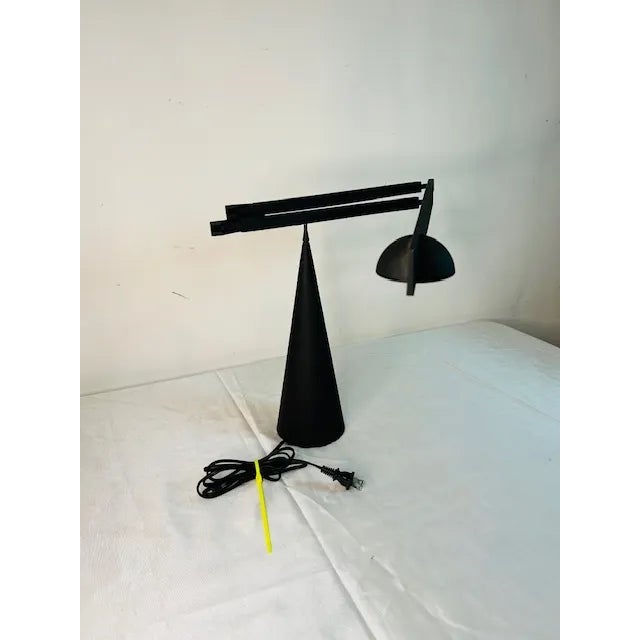 Postmodern 1980s Sculptural Mario Barbaglia Marco Colombo for Italiano Luce Post Modern Table/Desk Lamp For Sale - Image 3 of 10