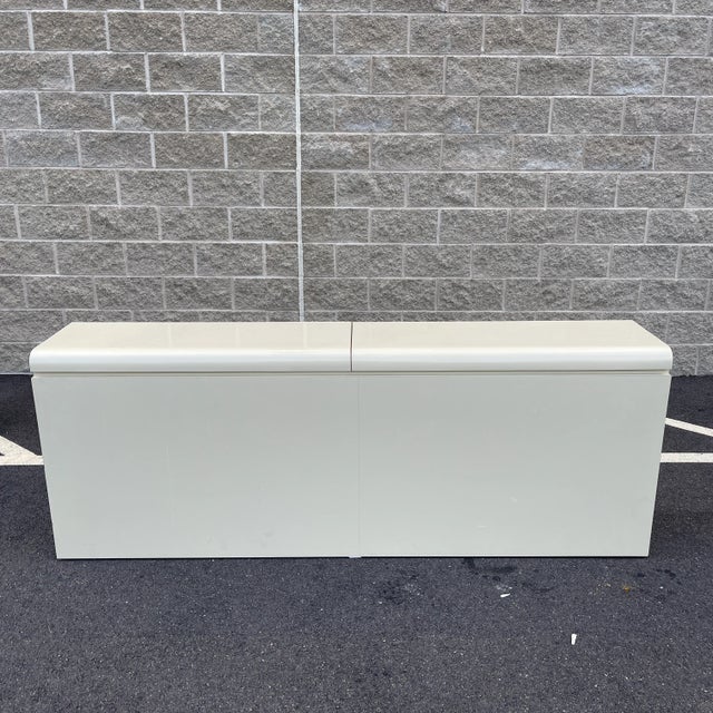 1980s Postmodern Laminate Waterfall King Storage Footboard or Blanket Chest For Sale - Image 12 of 12