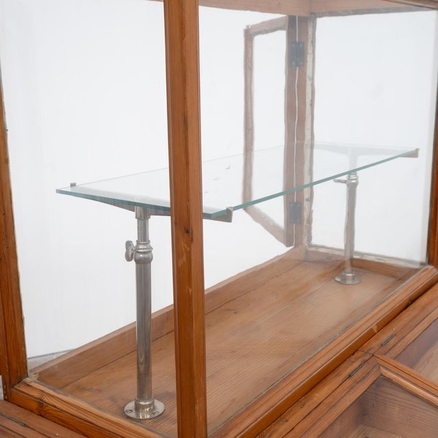 Antique Display Case in Glass and Pine, 1920 For Sale - Image 8 of 18