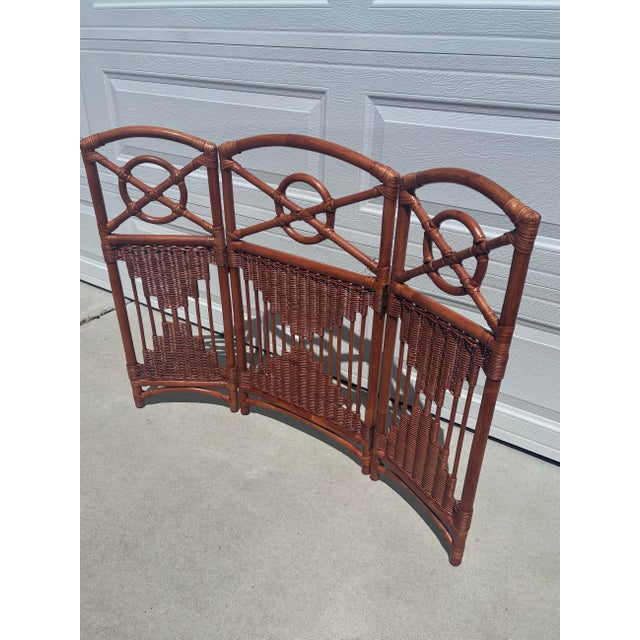Wood 1940's Bamboo and Rattan Woven Wicker Folding 3 Panel Fireplace Screen For Sale - Image 7 of 12