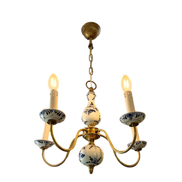 Chinoiserie Vintage Dutch Delft Blue & White Porcelain Patinated Brass 5-Arm Chandelier For Sale - Image 3 of 4