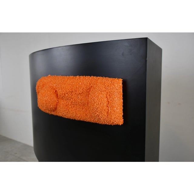 Striking seventies bar with a black lacquered wooden case, chrome legs and heavy chrome and skai bar stools. The inside of...