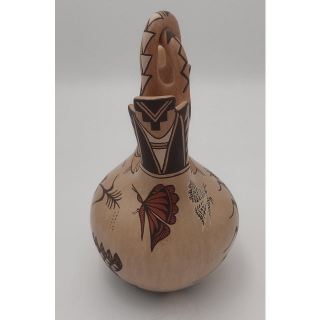 American Beautiful Vintage Signed Juanita Fragua Jemez Pueblo Hand-Coiled Pottery Wedding Vase For Sale - Image 3 of 6