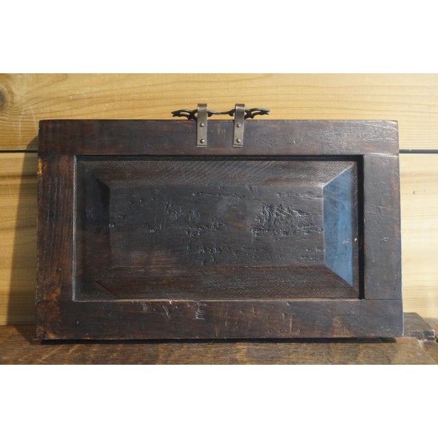 1940s Chinese Carved Wood & Lacquer Figural Panels - A Pair For Sale In San Antonio - Image 6 of 7