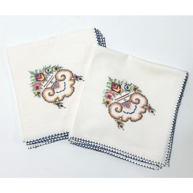Vintage Hand Embroidered Floral Cotton Dinner Napkins – Blue Stitch Trim, Cottage Style (Set of 10) For Sale - Image 12 of 12