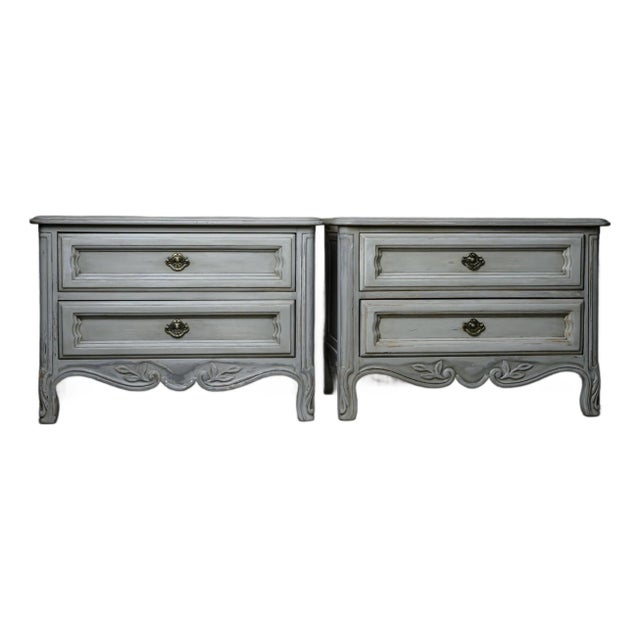 1966 Drexel French Provincial Ivory Painted Wood Nightstands (Pair) For Sale