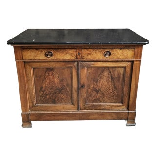 French Louis Philippe Walnut Buffet with Black Marble Top, France, 1840s For Sale