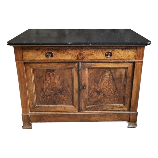 French Louis Philippe Walnut Buffet with Black Marble Top, France, 1840s For Sale