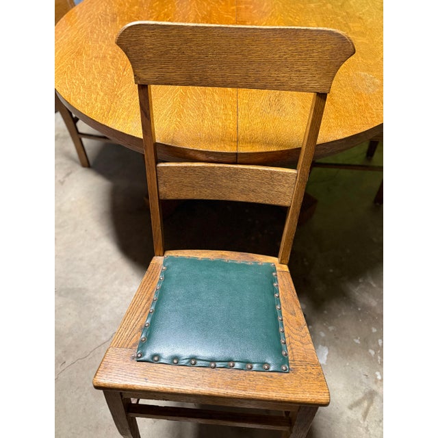 Antique Oak Round Dining Table & 4 Chairs – Arts & Crafts Style For Sale In Tulsa - Image 6 of 6