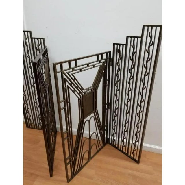 Mid 20th Century Art Deco Wrought Iron & Brass Three-Panel Gates – French Modernist Style – C. 1930 For Sale - Image 5 of 11