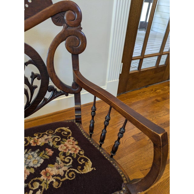Early 20th Century Elegant Edwardian Settee For Sale - Image 5 of 8