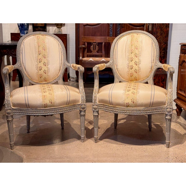French Pair of Louis XVI Fauteuils For Sale - Image 3 of 14