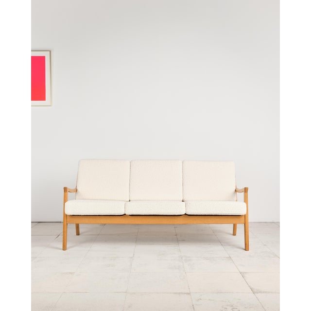 Ole Wanscher Mid-Century Danish Three-Seater Sofa in Oak with Bouclé Cover by Ole Wanscher for France & Son, 1950s For Sale - Image 4 of 18