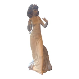 Lladro Female Figurine Wearing Floral Headband For Sale