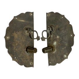 Example of Cabinetry Backplates