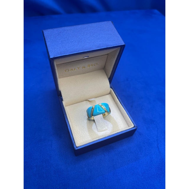 Diamond Turquoise Light Blue Enamel Eternity Band Unique Stretch 18k Gold Ring, Size 6 For Sale - Image 12 of 18