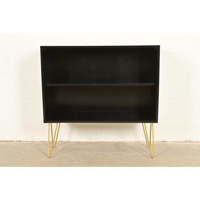 Mid-Century Modern Paul McCobb Planner Group Black Lacquered Bookcase on Hairpin Legs, Newly Refinished For Sale - Image 3 of 12