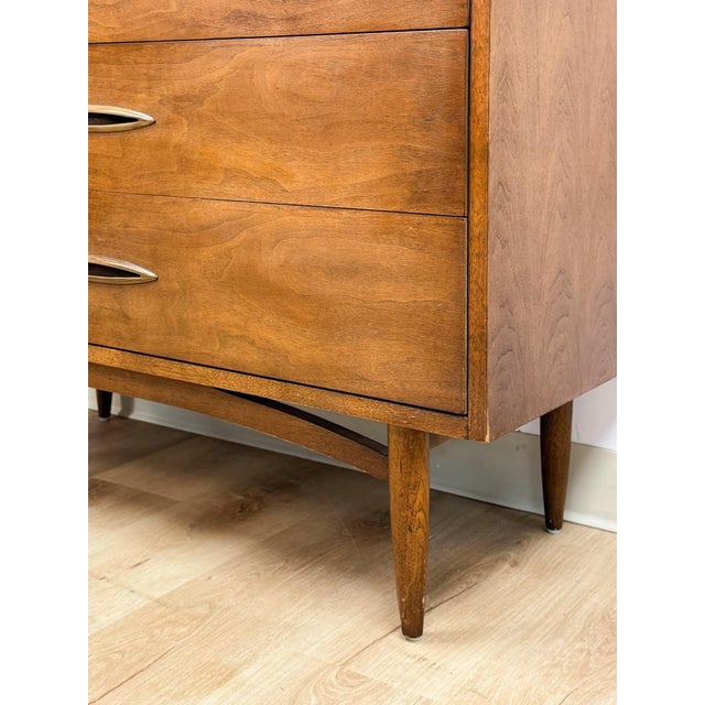 Vintage Chest Broyhill Sculptra MCM Gentleman's Tallboy Three Drawer Cabinet Dresser For Sale In Tampa - Image 6 of 18