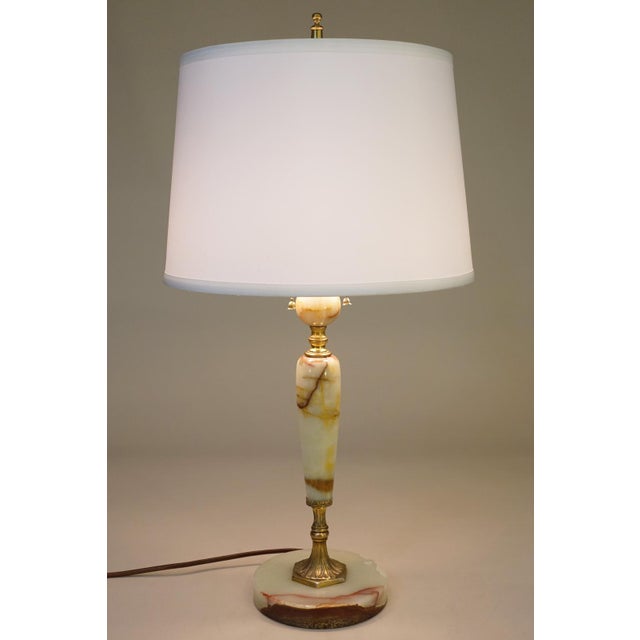 1930s French Art Deco Neoclassic Green Banded Onyx Marble Bronze/Brass Table Lamp For Sale In Los Angeles - Image 6 of 10