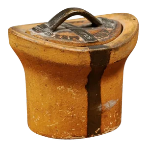 English 19th Century Pottery Container with Hat Box Shape and Petite Lid
